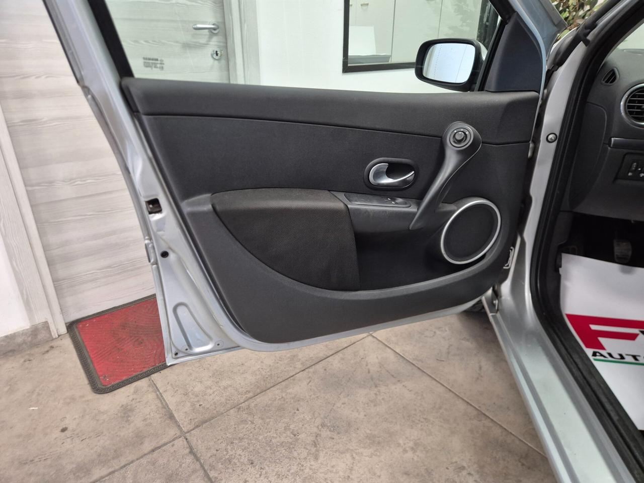 Renault Clio 1.2 5p GPL Luxe