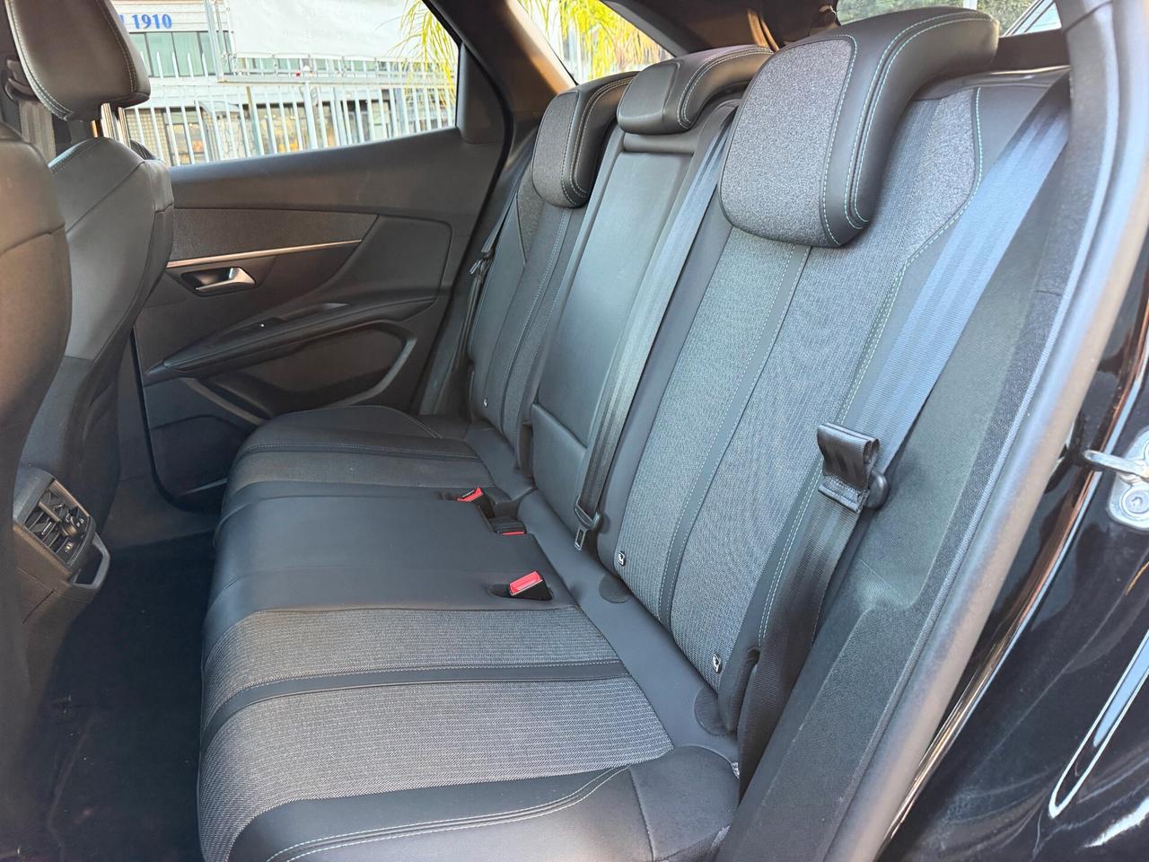 Peugeot 3008 BlueHDi 130 S&S EAT8 Allure Pack 2023