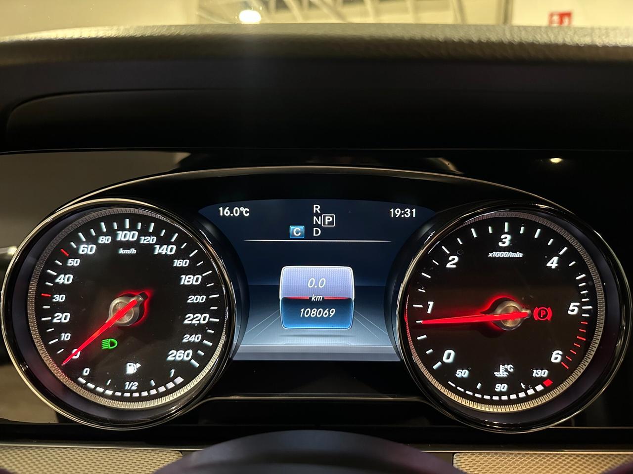 Mercedes-benz E 200 D Auto Sport Cerchi da 19' - LUCI 64 COLORI CRUISE ADATTIVO