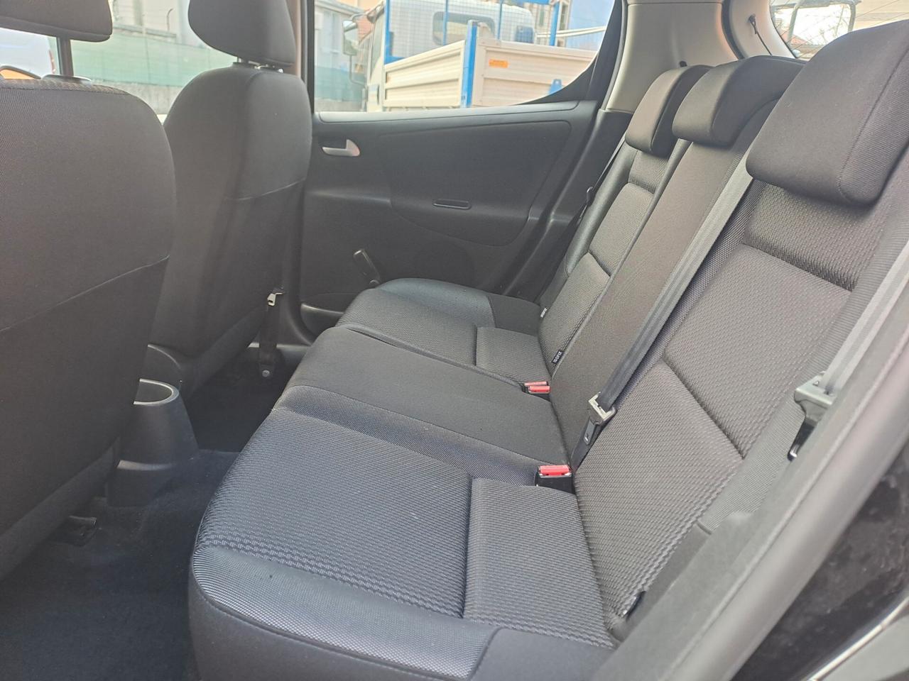 PEUGEOT 207 1.4 BENZINA *OK NEOPATENTATI*