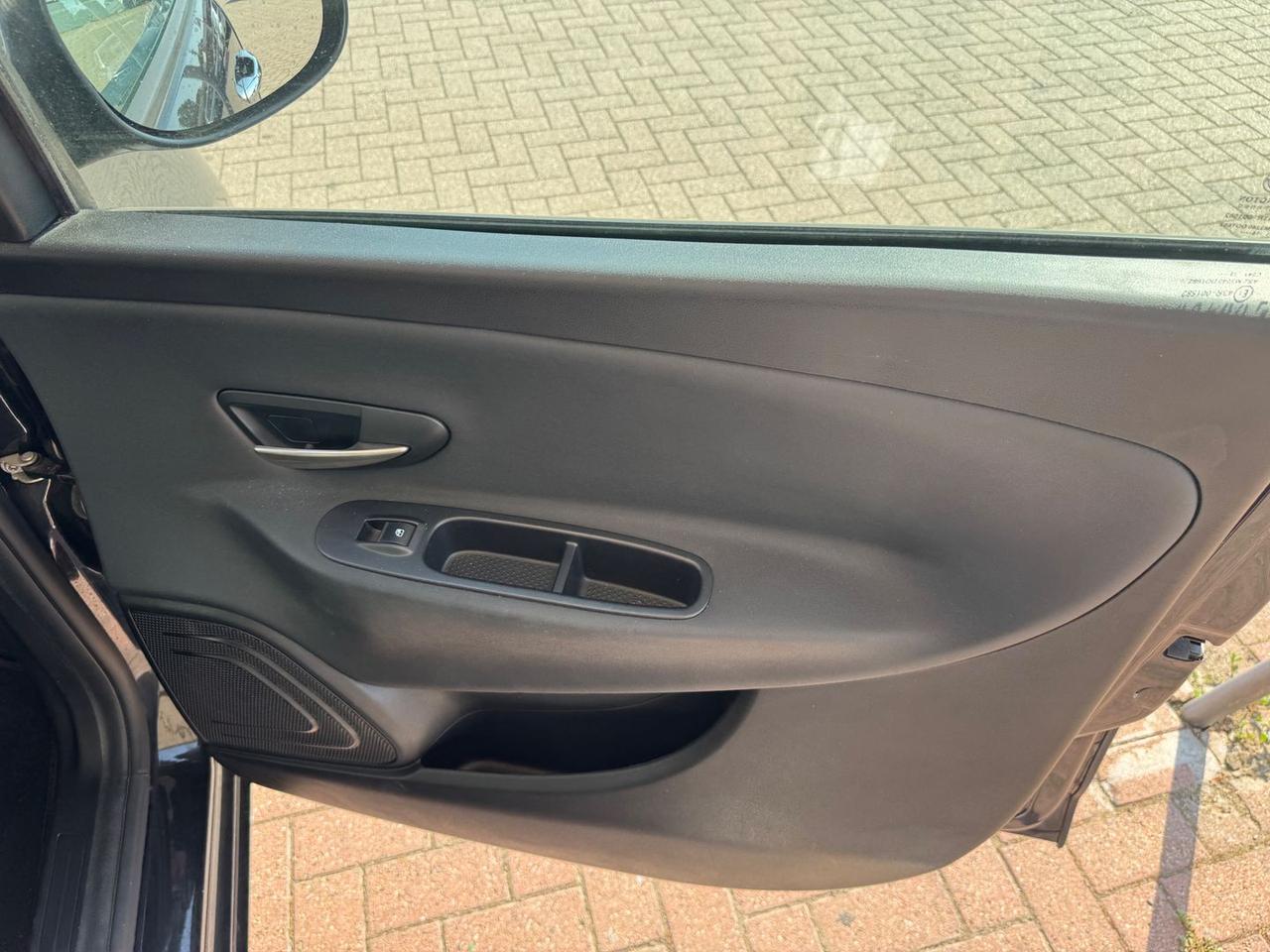 Lancia Ypsilon Gold 1.2 LPG #11723