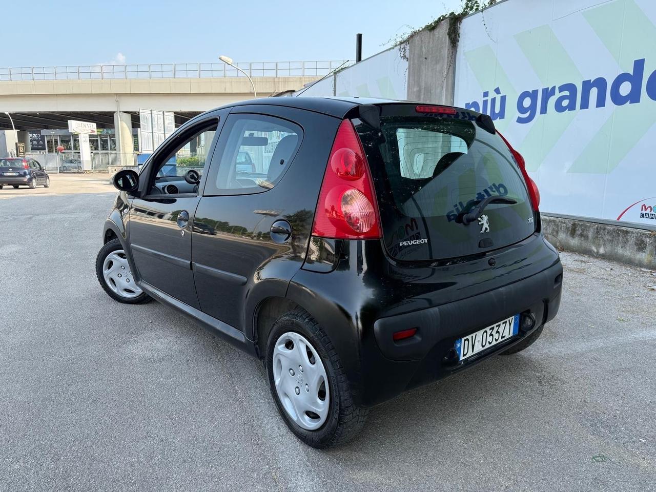 Peugeot 107 1.0 68CV 130mila KM Super Full 2010