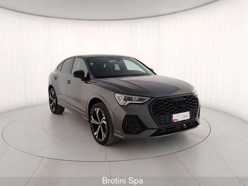 Audi Q3 Q3 45 TFSI e S tronic Identity Black