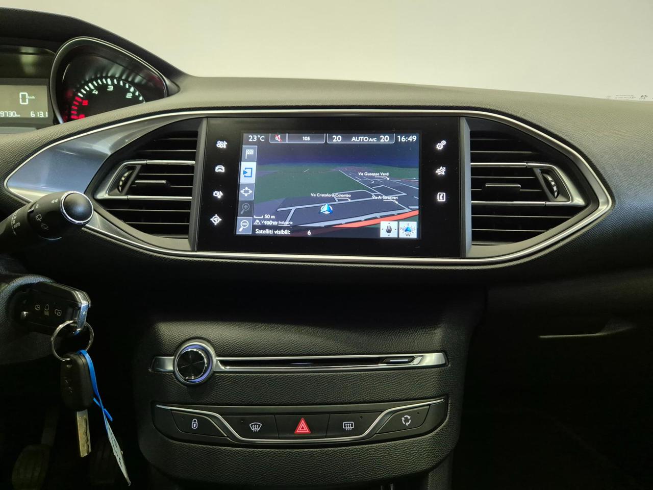 Peugeot 308 SW 1.6 bluehdi Active s&s 120cv - UNIPROPRIETARIO - NEOPATENTATI - Sens. Park - Clima