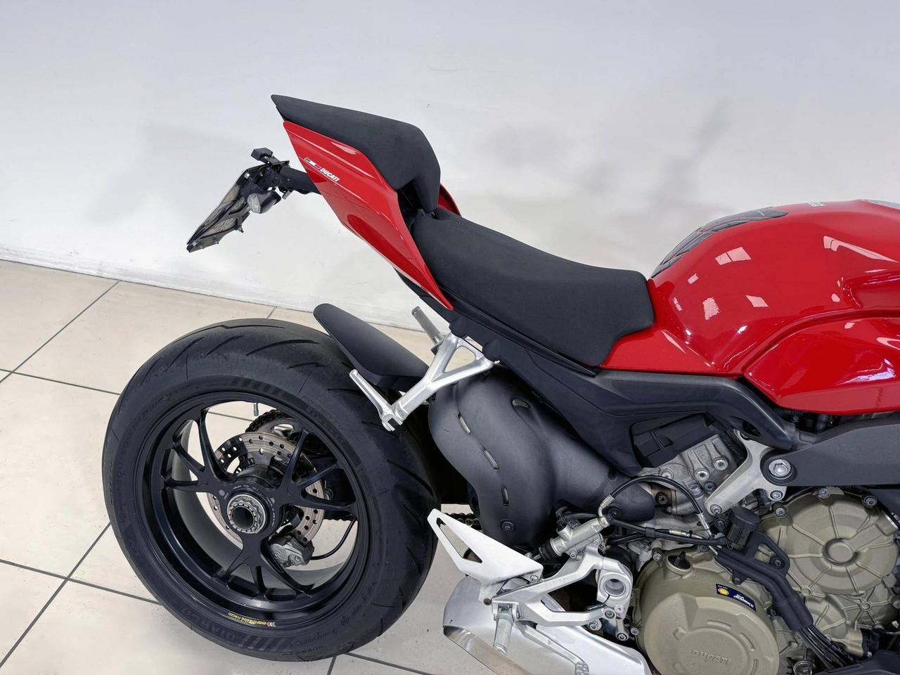 DUCATI Streetfighter V4 1100 Streetfighter V4 S 1100