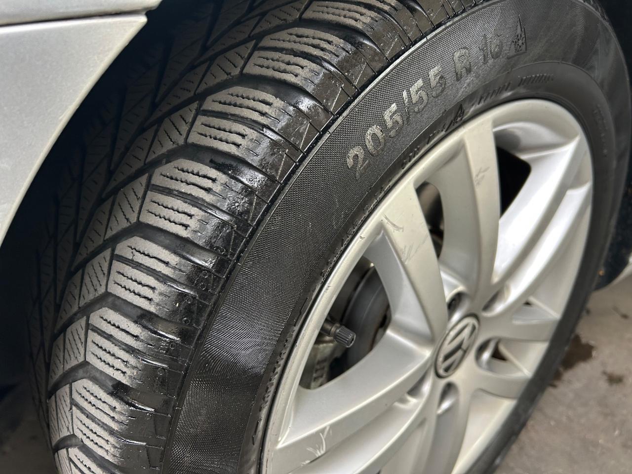 Volkswagen Golf 1.6 TDI 105cv DPF 5p. Highline