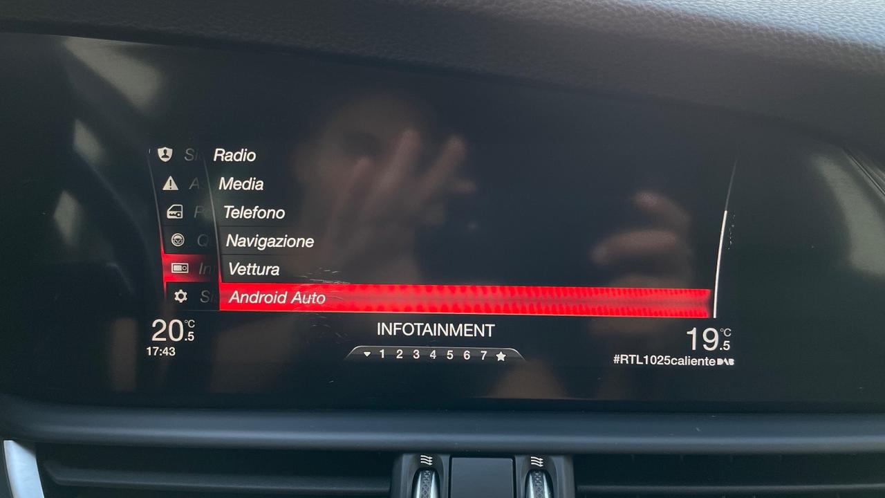ALFA ROMEO GIULIA 2.2 Q4 VELOCE TURBODIESEL 210CV - SEDILI ELETTRICI IN PELLE RISCALDABILI, VOLANTE RISCALDATO, FULL LED