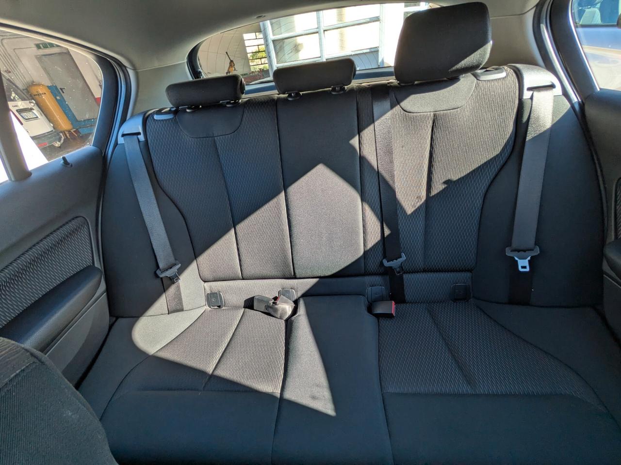 BMW F20 116D Steptronic 116CV