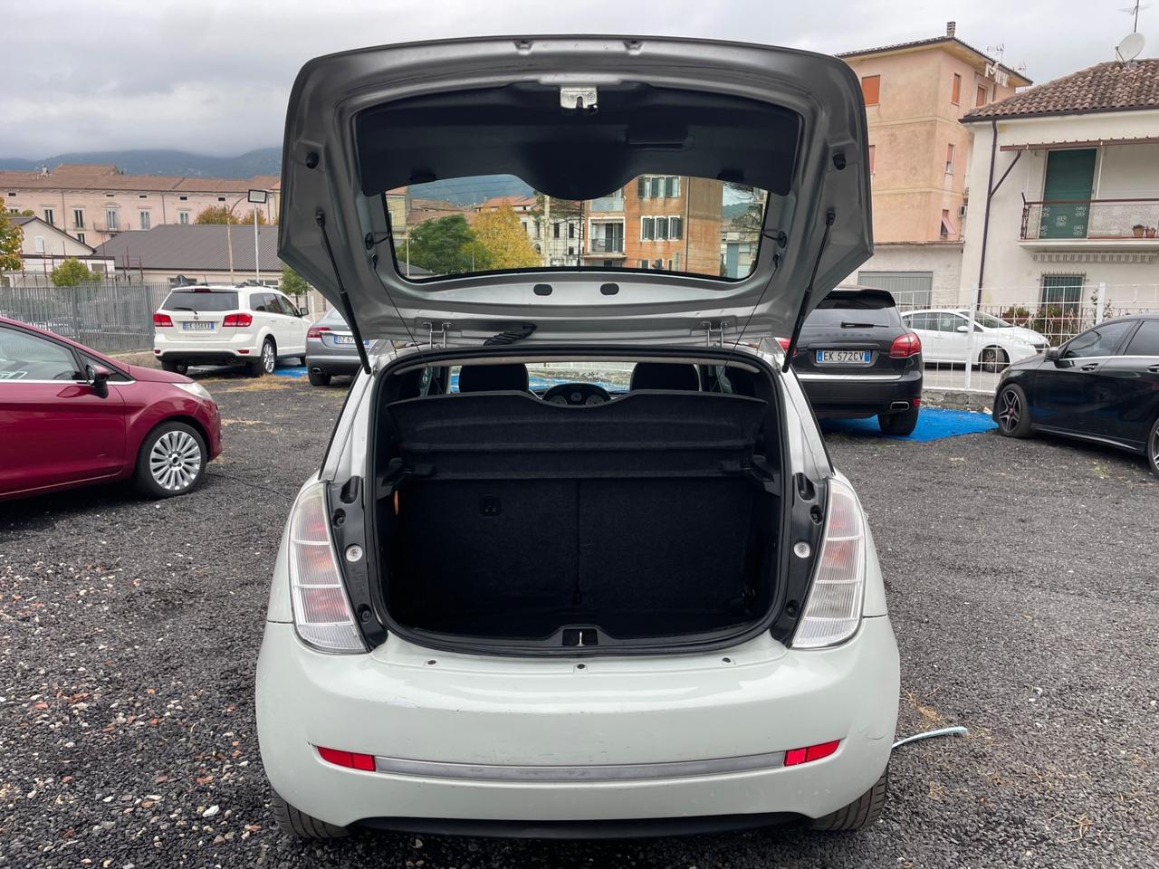 Lancia Ypsilon 1.2 Modamilano