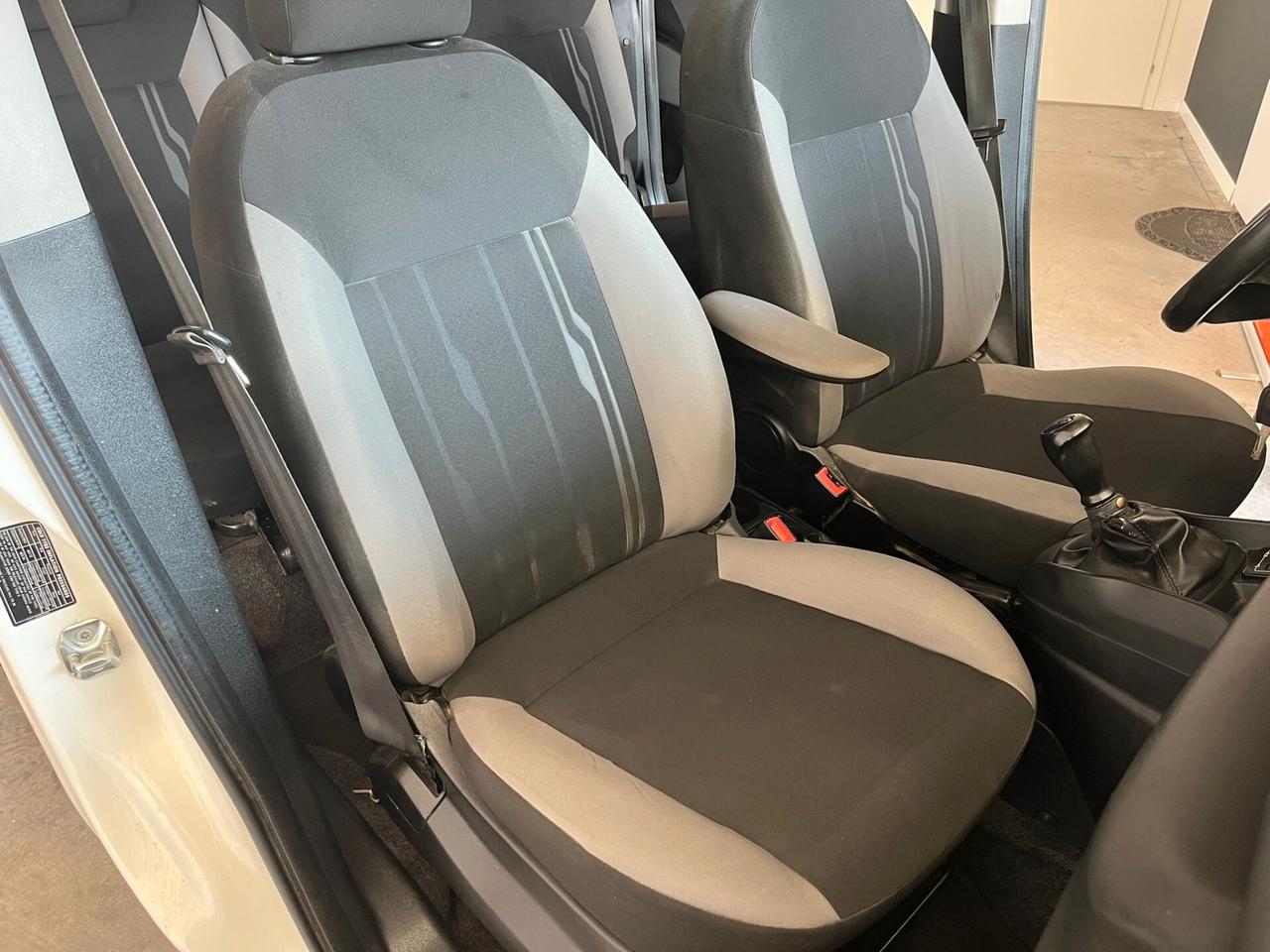 Fiat Doblo 5 POSTI AUTOCARRO