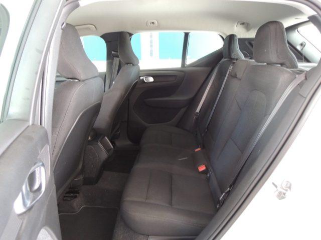 VOLVO XC40 T2 Momentum