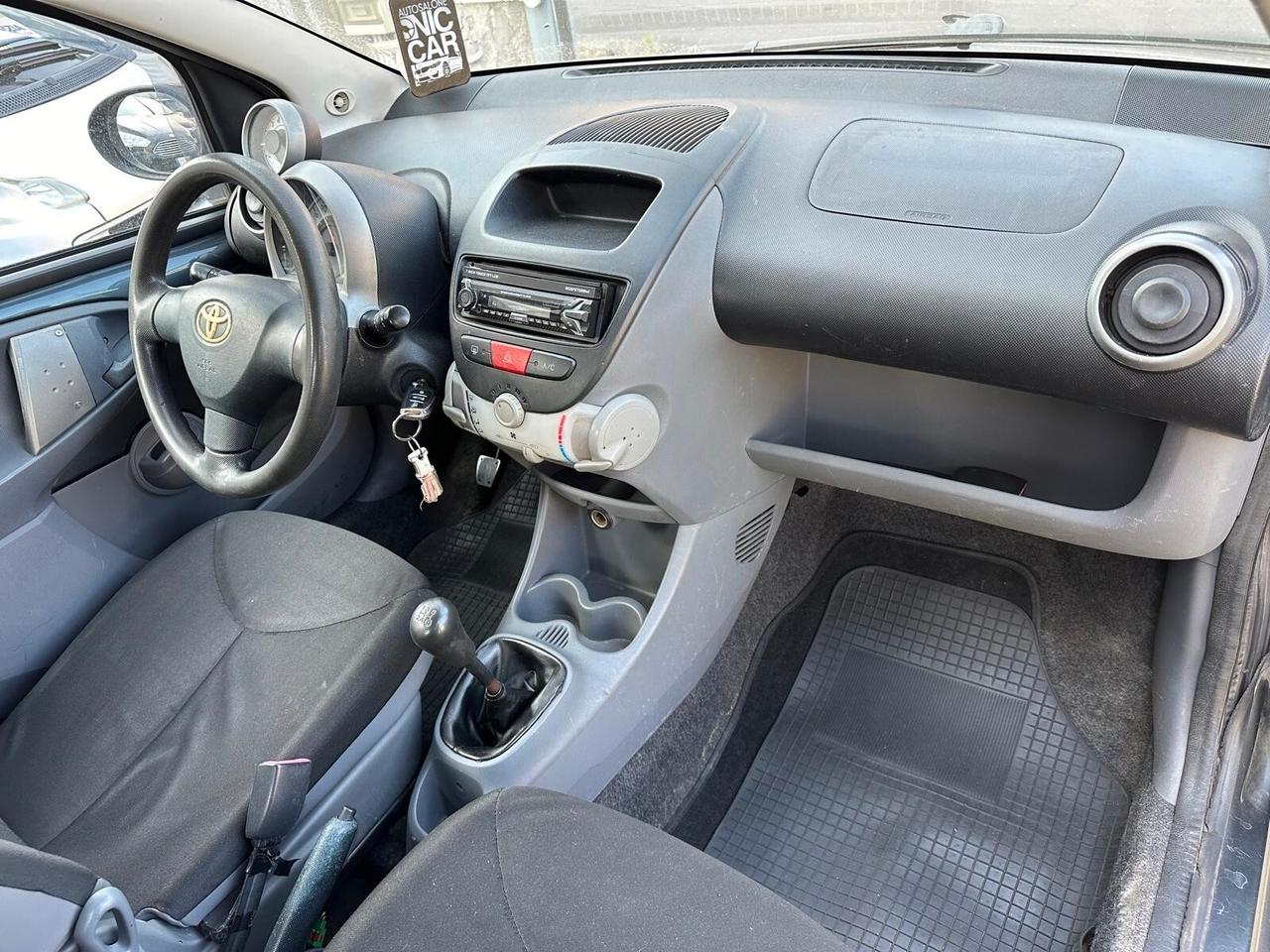 Toyota Aygo 1.0 12V VVT-i 5 porte Sol
