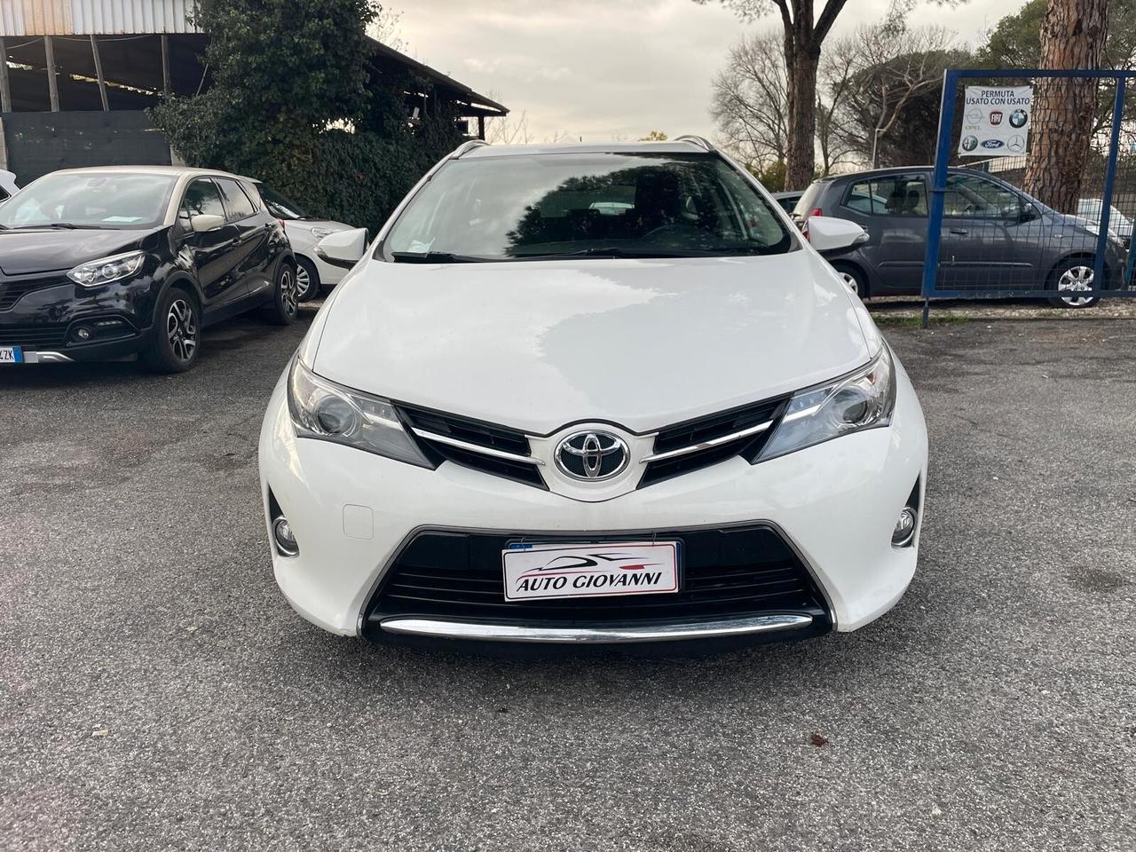 Toyota Auris Touring Sports 1.4 D-4D Lounge