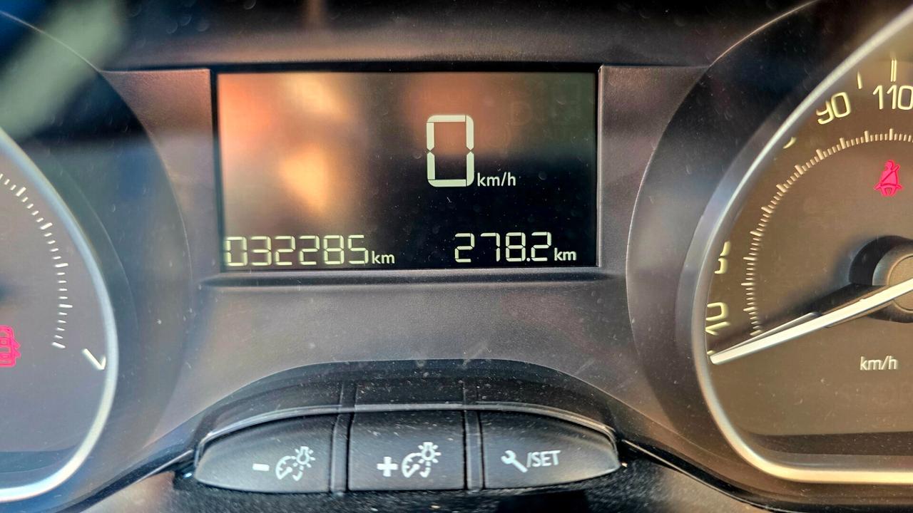Peugeot 208 Benzina 82cv Stop&Start - 2019
