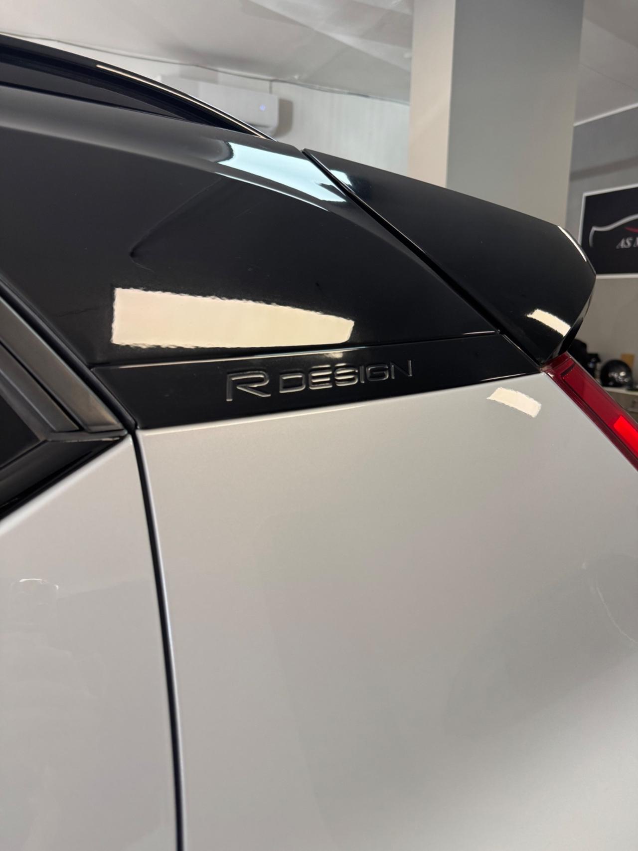 Volvo XC40 D3 2.0 150 Cv R-design Finanziabile
