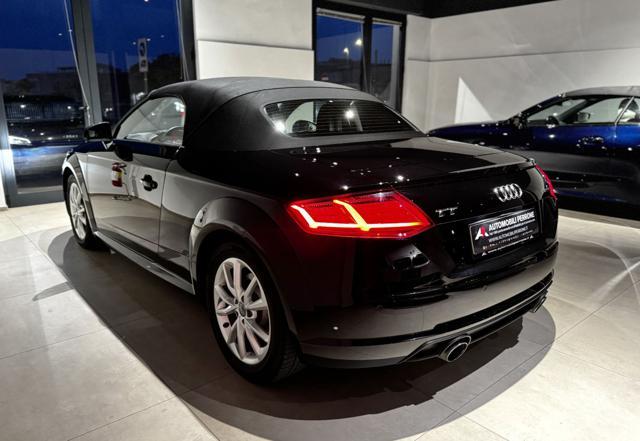 AUDI TT Roadster 2.0 TFSI 230cv Quattro S-Tronic Design