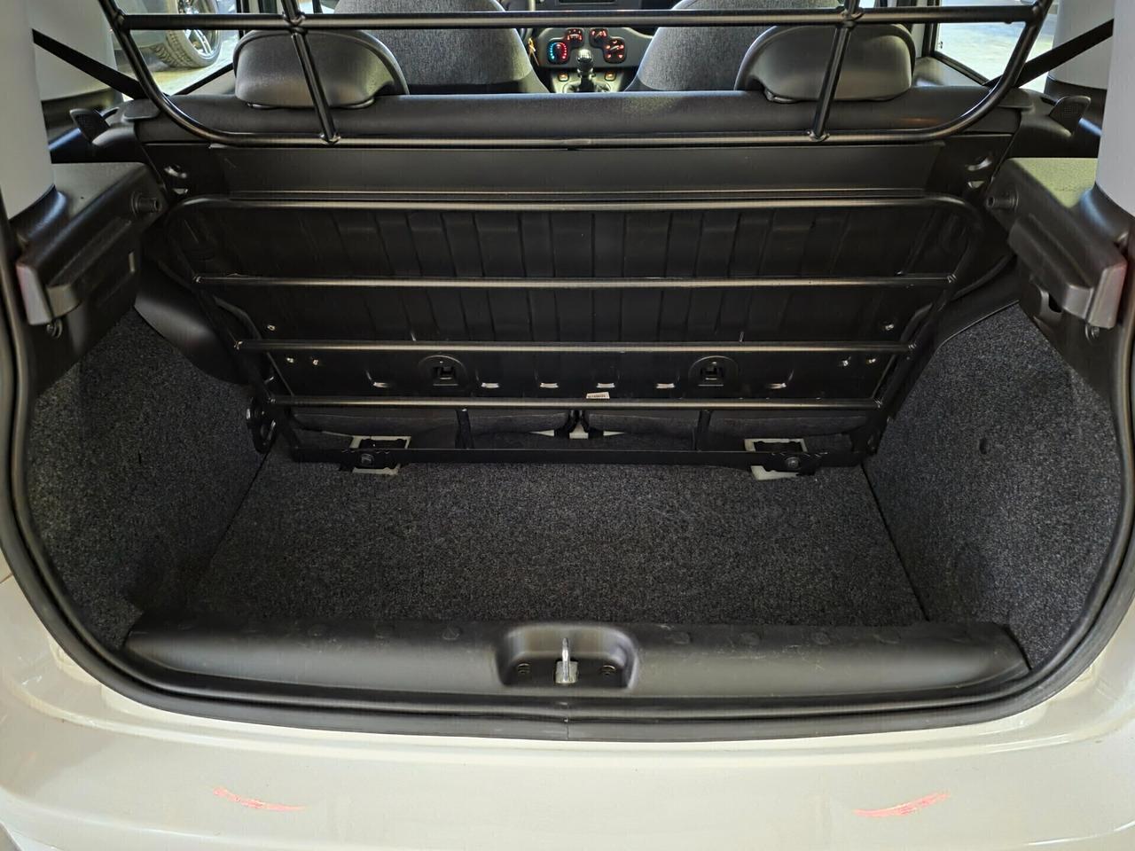 Fiat Panda Hybrid AUTOCARRO N1 4 posti