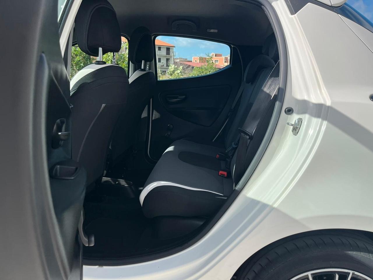 Lancia Ypsilon 1.3MLJT COME NUOVA CHIAMA