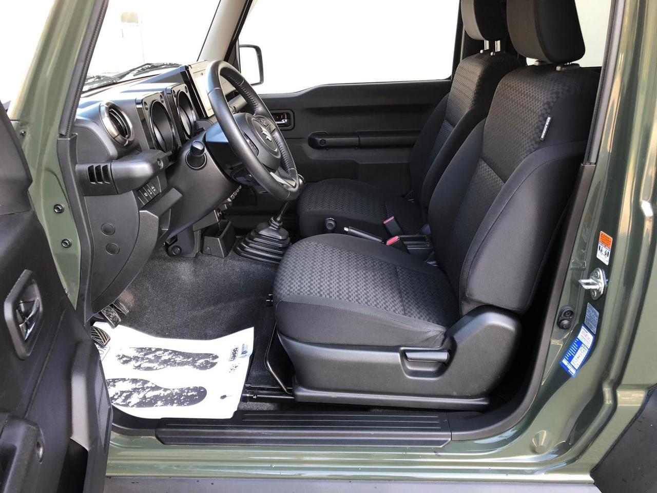 Suzuki Jimny 1.5 5MT Top
