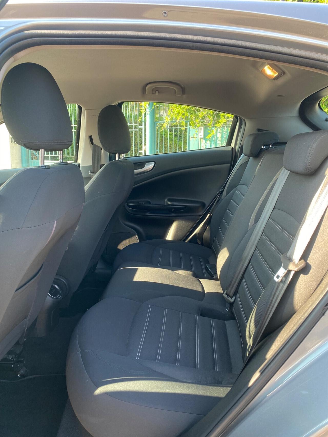 Alfa Romeo Giulietta 1.6 JTDm TCT 120 CV Business