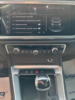 Audi Q3 35 1.5 tfsi Business s-tronic LED-APP CONNECT-18"