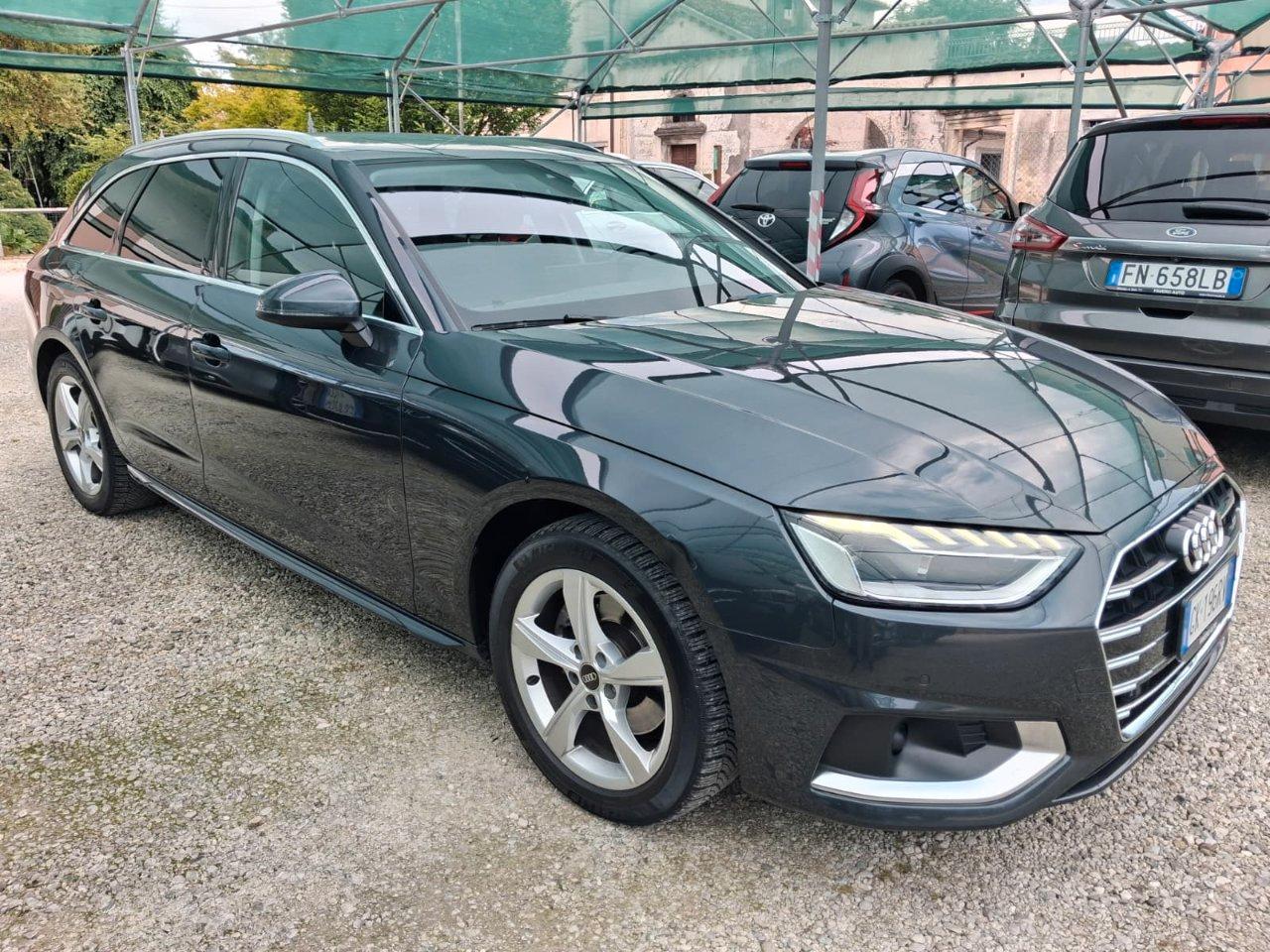 Audi A4 Avant 30 2.0 tdi mhev Business Advanced 136cv s-tronic