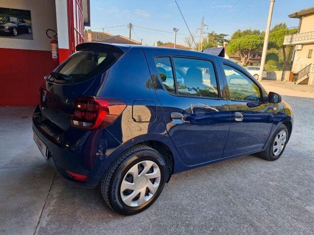 Dacia Sandero CON IMPIANTO GPL X NEOPATENTATI KM 98000