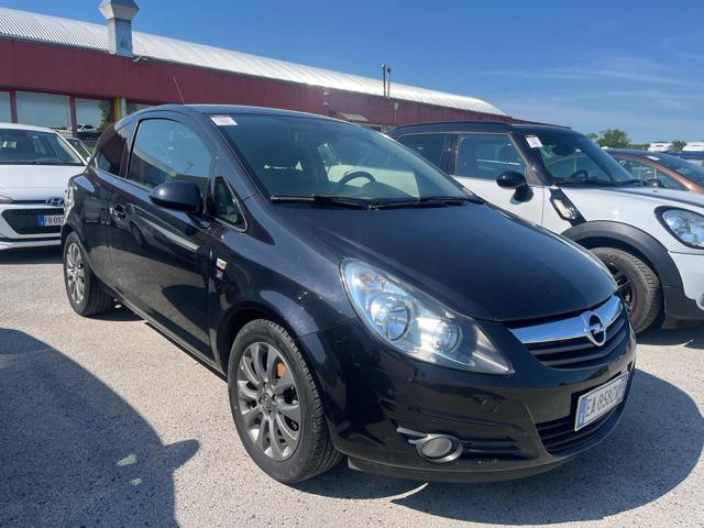 OPEL Corsa 1.2 3 porte Sport