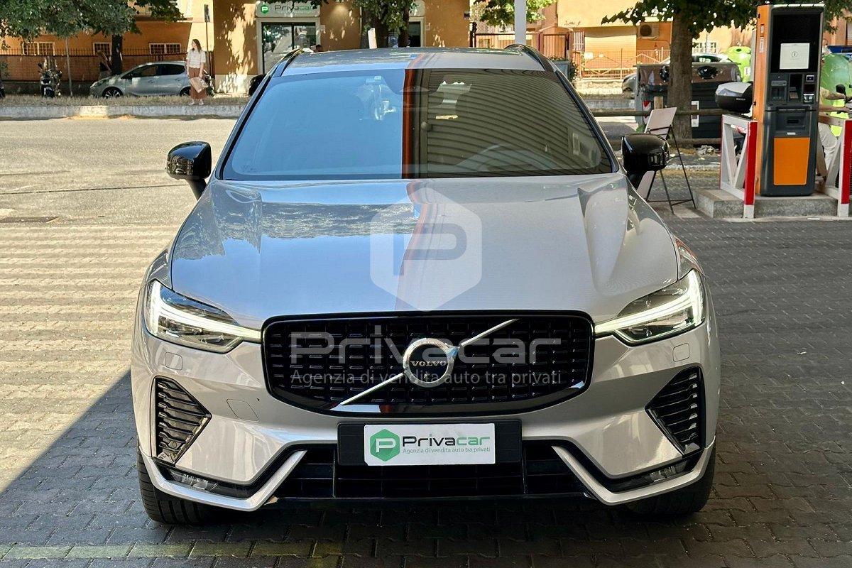 VOLVO XC60 B4 (d) AWD automatico Ultimate Dark