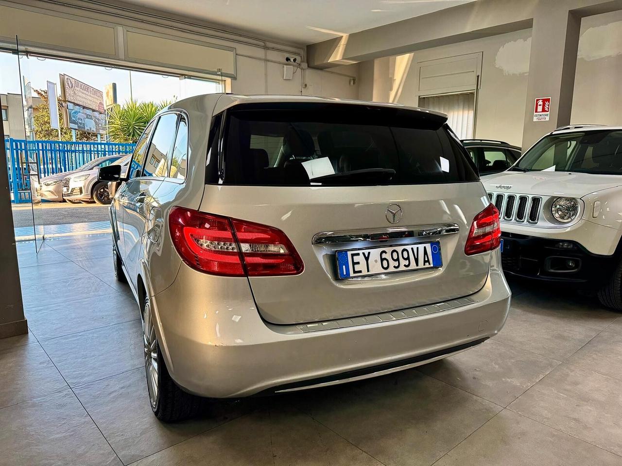 Mercedes B 200 NGD Automatic Sport 2015