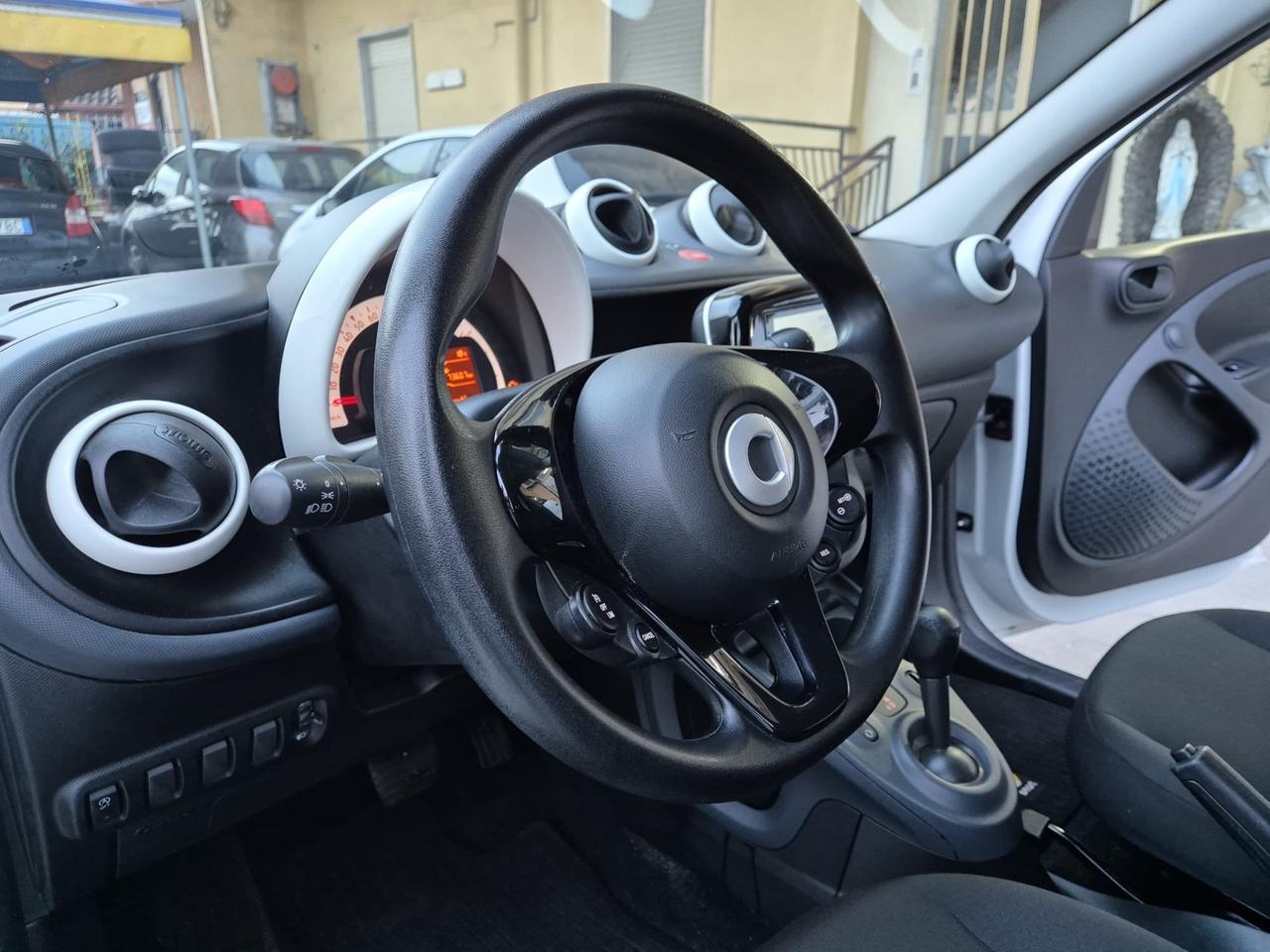 Smart ForFour 1.0 benz 70cv 2019 x neopatentati