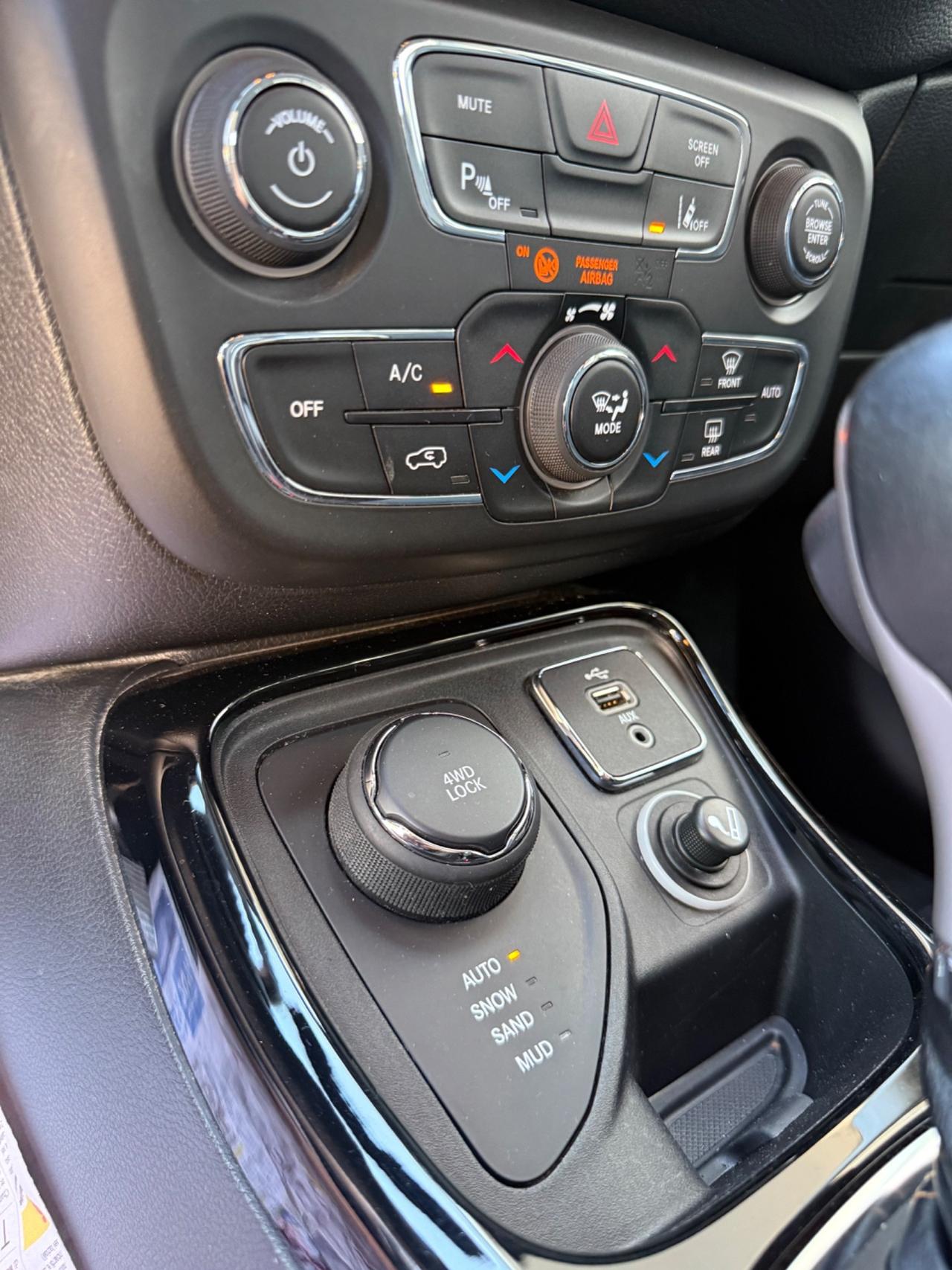 Jeep Compass LIMITED, CAMBIO AUTOMATICO ,CON NAVIGATORE,FULL LED,INTERNI IN PELLE,SCHERMO TOUCH