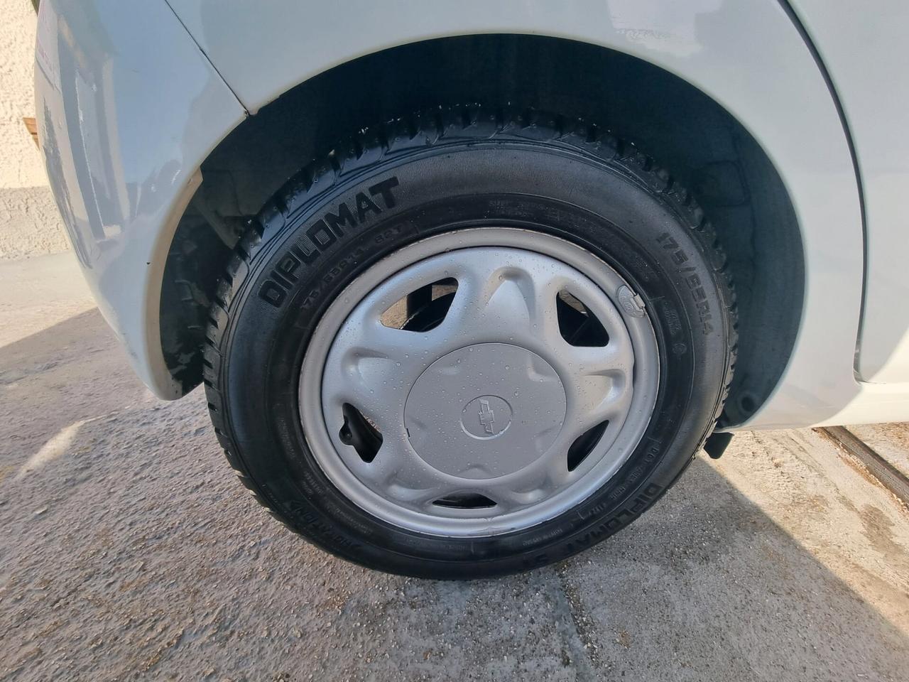 Chevrolet Spark 1.0 LT