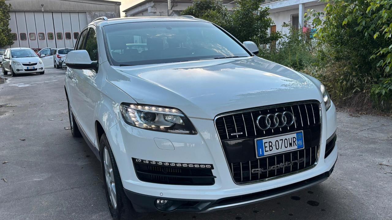 Audi Q7 3.0 TDI 240 CV clean diesel quattro tip. Advanced Plus