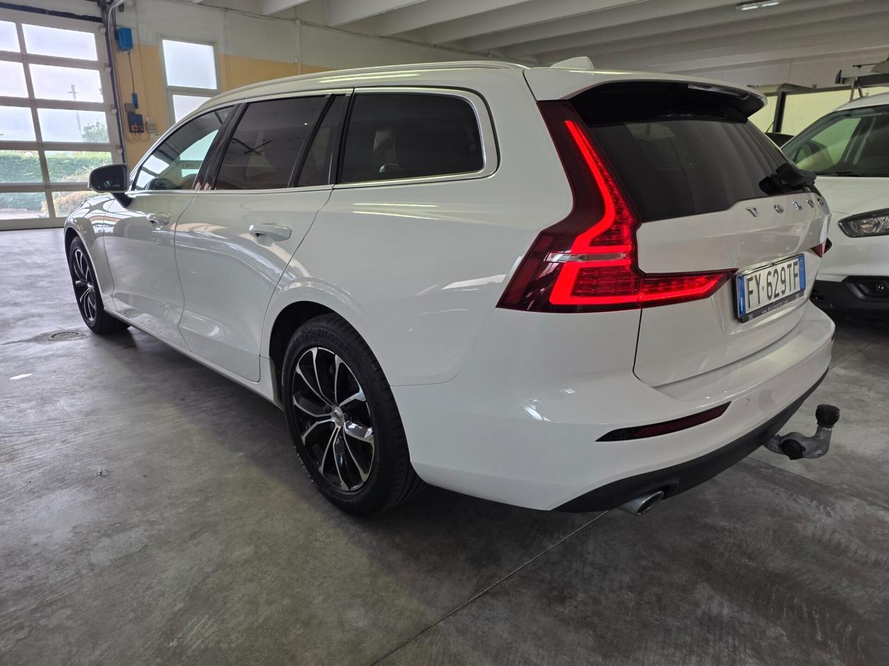 Volvo V60 D4 Geartronic gancio traino, uniproprietario, €6D