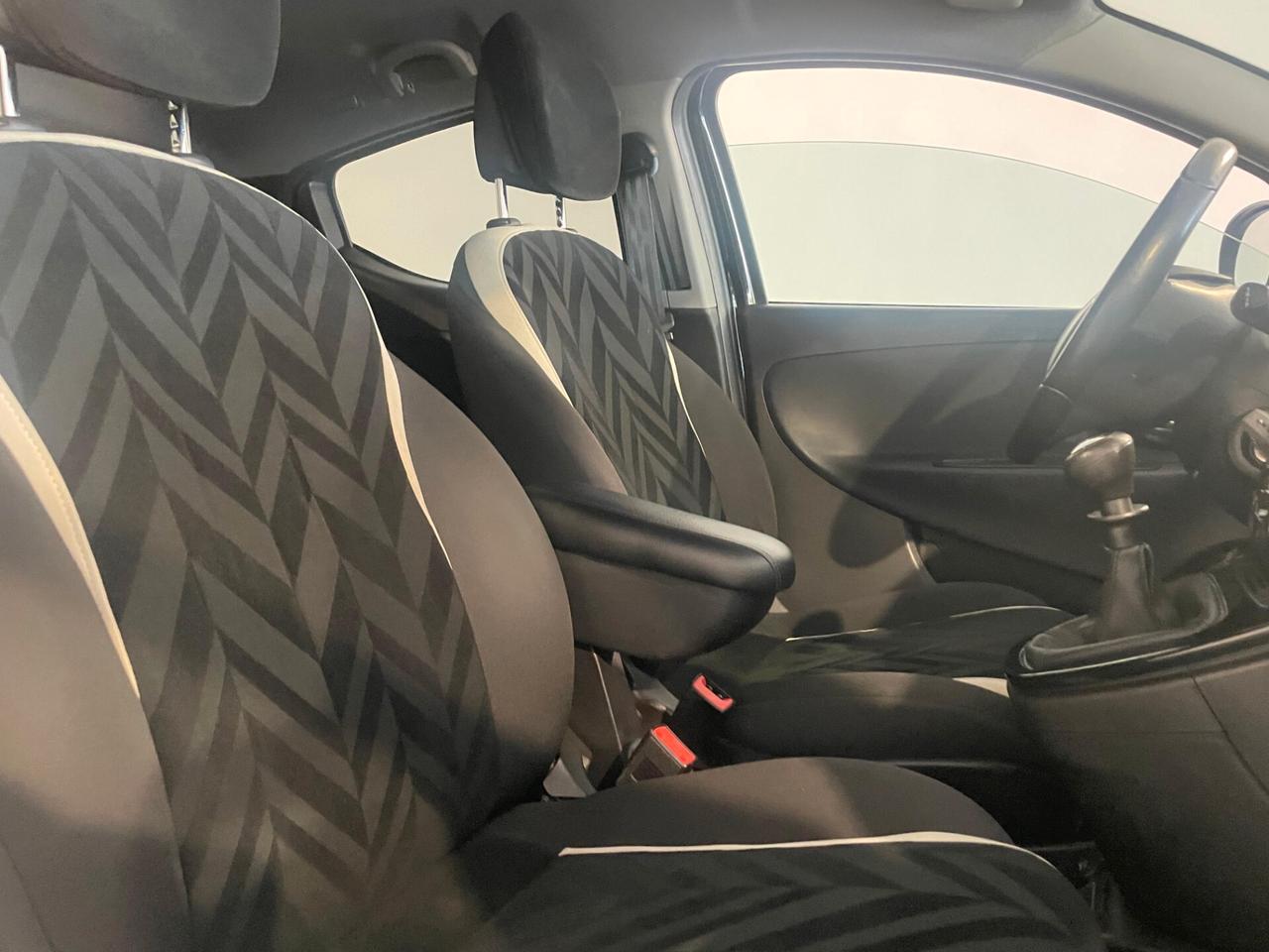 Lancia Ypsilon 1.2 GPL Ecochic Gold