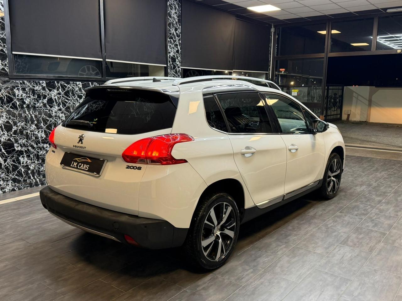 Peugeot 2008 BlueHDi 100 Allure