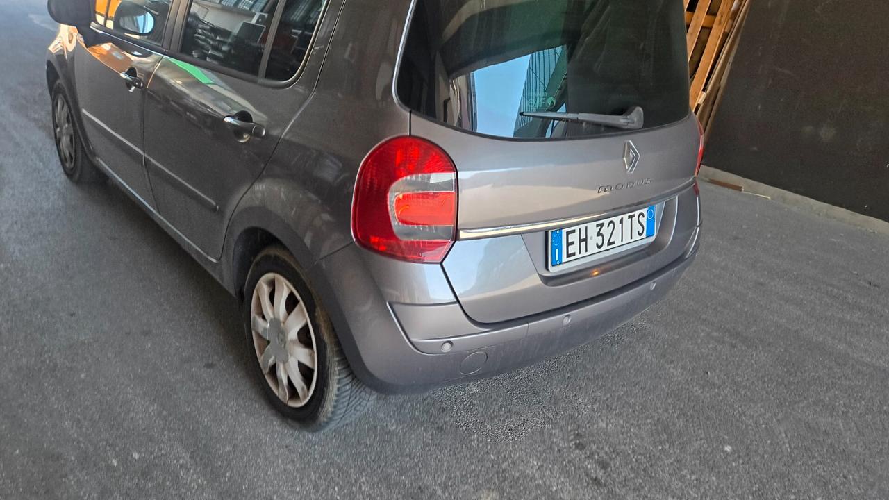 Renault Modus 1.6 16V AUTOMATIC