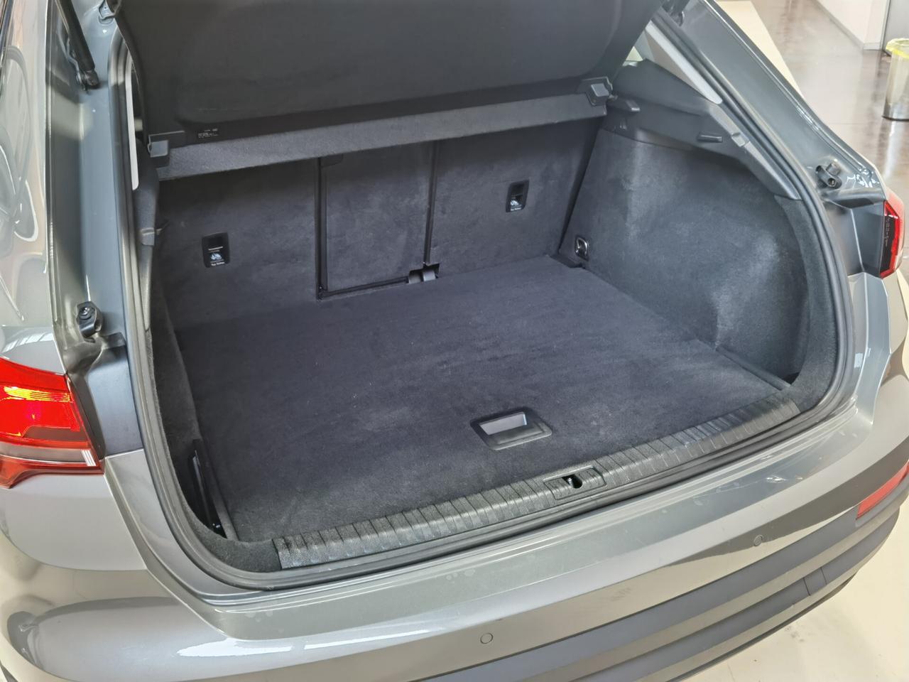 Audi Q3 35 TDI S tronic Business Sport