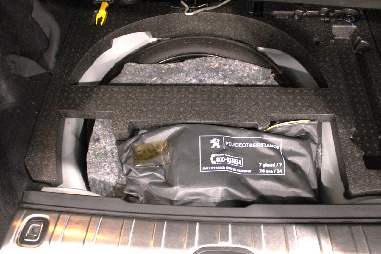 PEUGEOT 2008 1.6 BlueHDi Allure - 2020