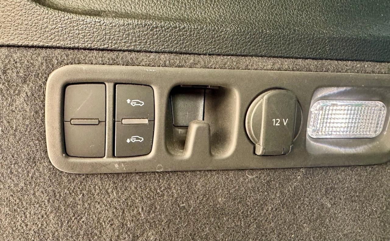 Audi Q7 e-tron 3.0 TDI quattro tiptronic Business Plus