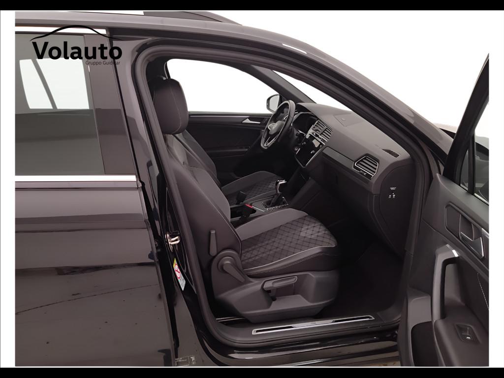 VOLKSWAGEN Tiguan II 2021 - Tiguan 2.0 tdi R-Line 150cv dsg