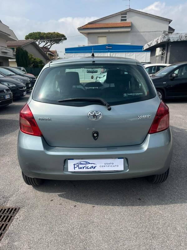 Toyota Yaris 1.0 Sol 5p