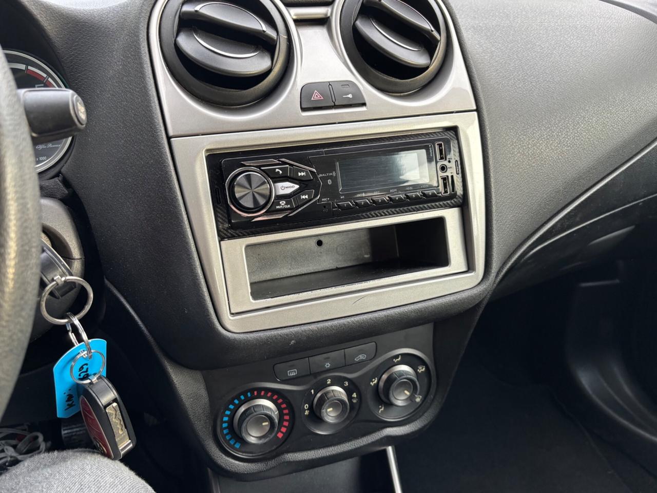 Alfa Romeo MiTo 1.3 JTDm 90CV Distinctive Sport Pack