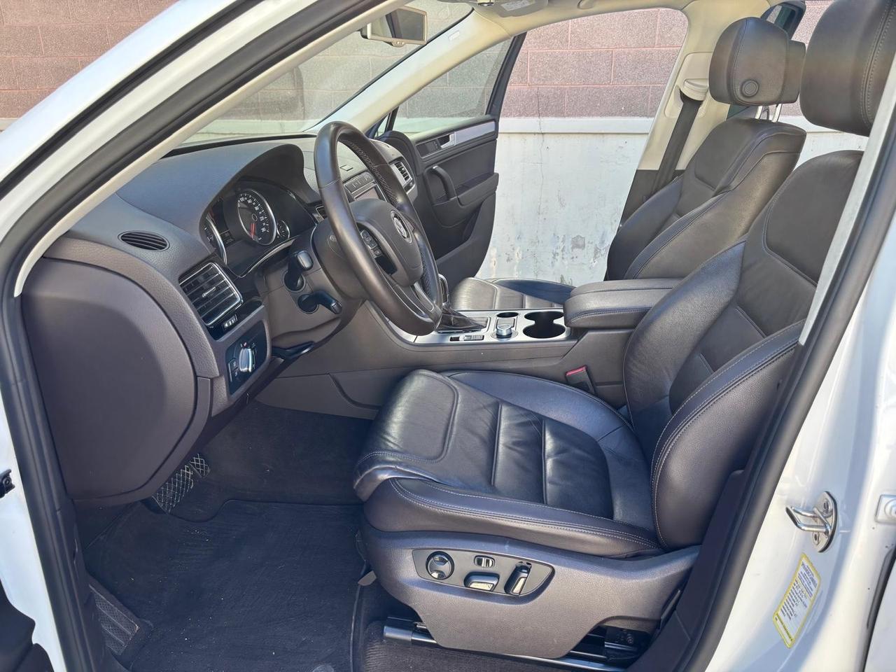 Volkswagen Touareg 3.0 TDI 262 CV R-line*Automatik*Tetto*Pelle