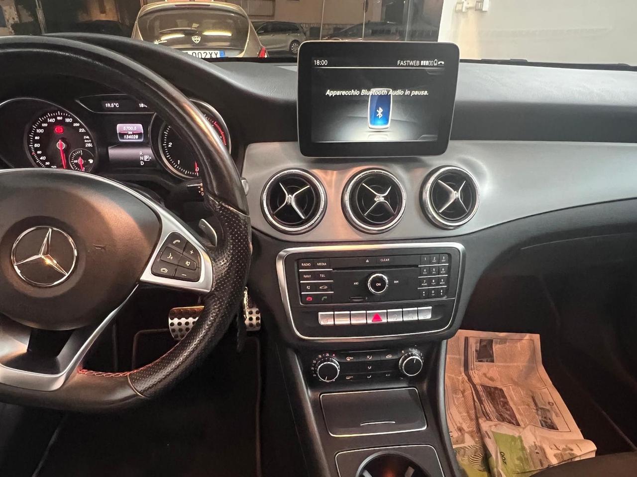 Mercedes-benz CLA 220 4Matic Automatic Premium