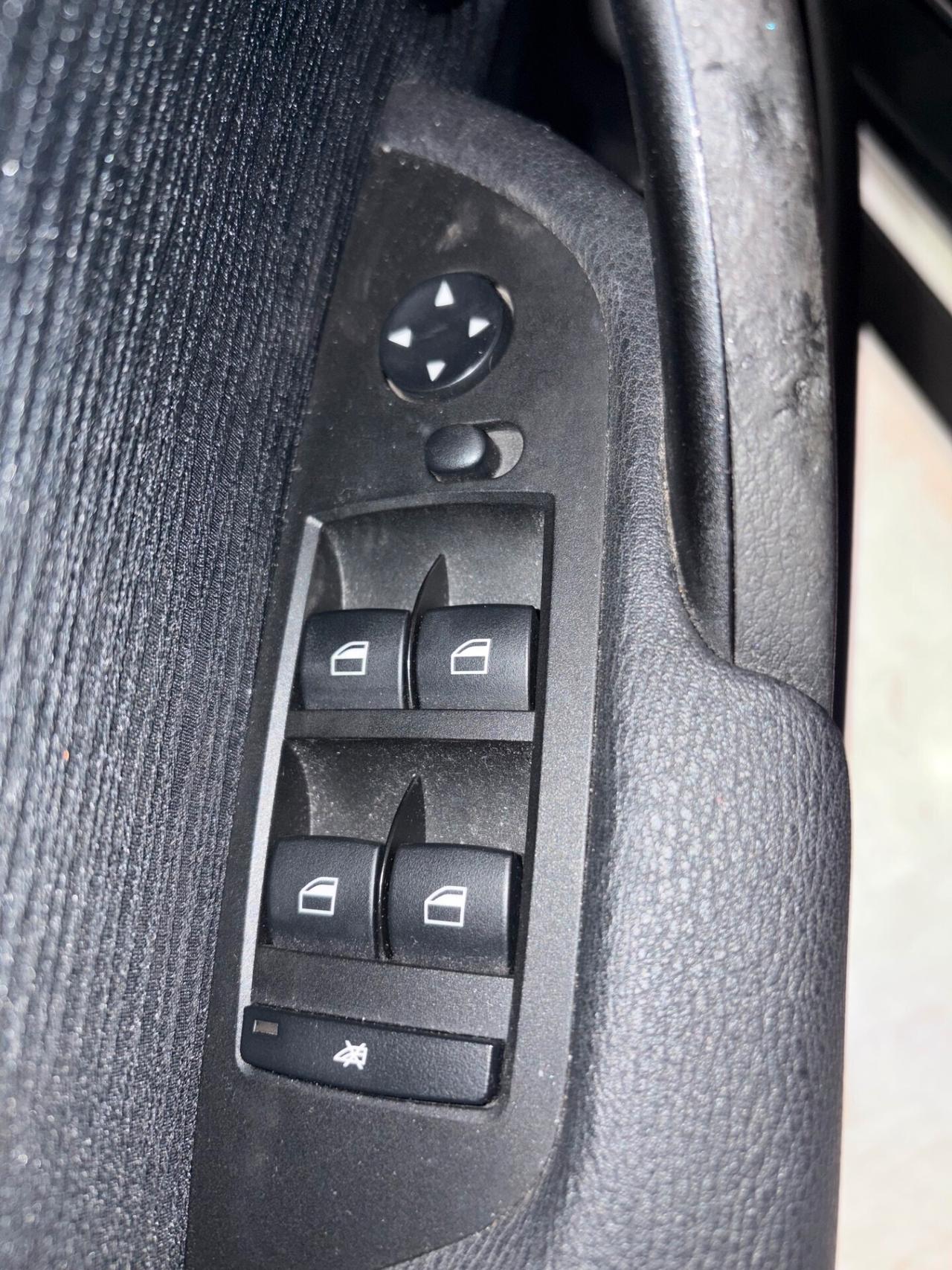 BMW X1 sDrive18d SPORT LINE 130.000 KM