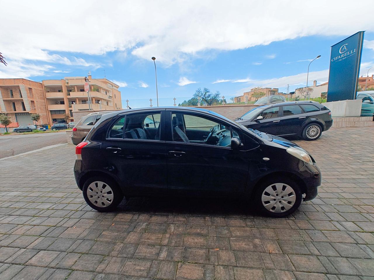 Toyota Yaris 1.3 5 porte Sol