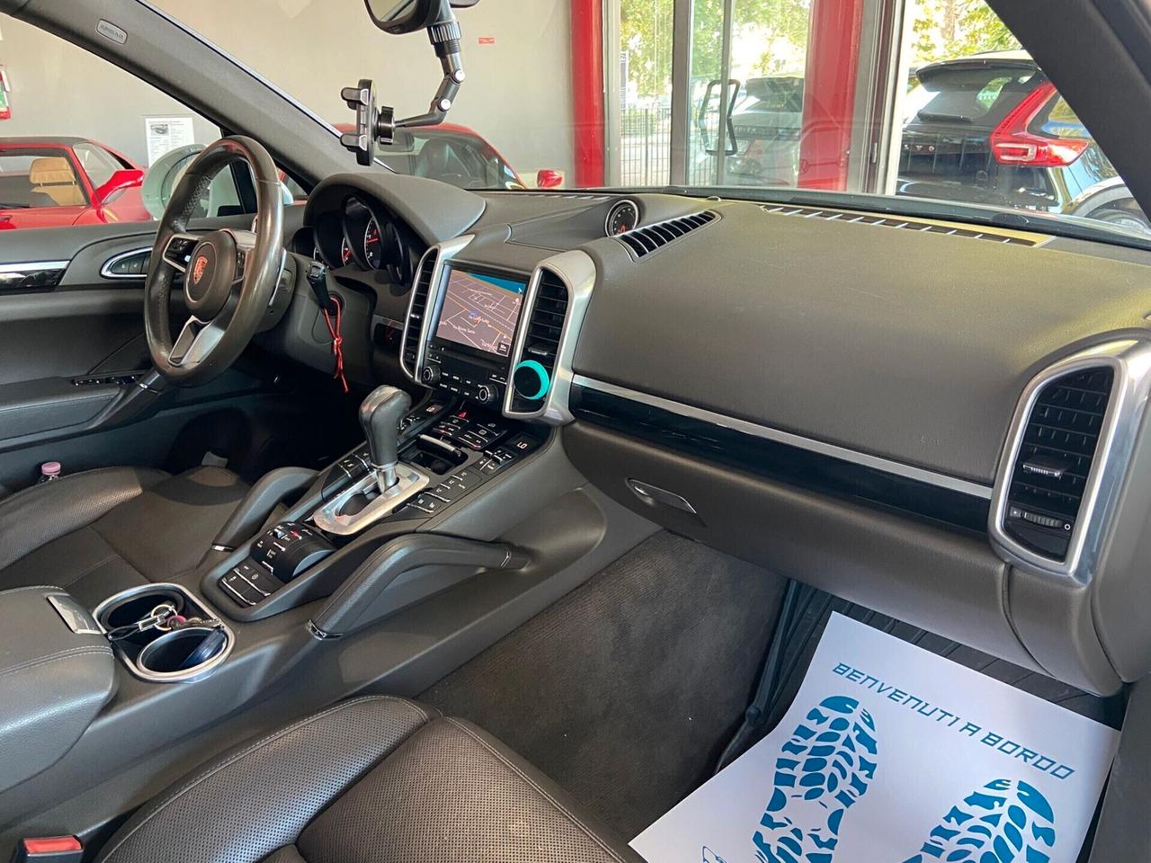 Porsche Cayenne 250CV 3.0 Diesel