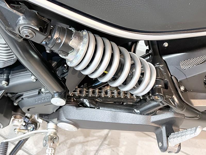 Ducati Scrambler Sixty2 400